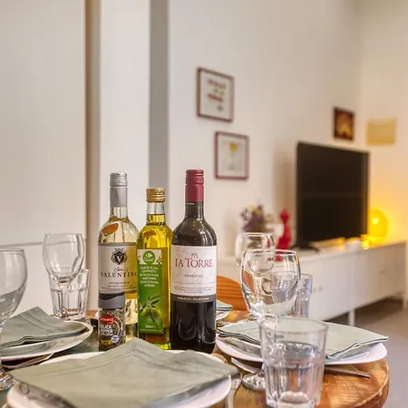 Stylish Maisonette With Yard Near Seafront Ivel1-1 펜션