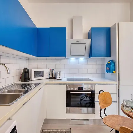 Stylish Maisonette With Yard Near Seafront Ivel1-1 펜션 *