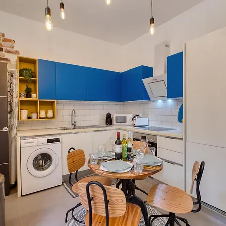 Stylish Maisonette With Yard Near Seafront Ivel1-1 펜션 슬리에마