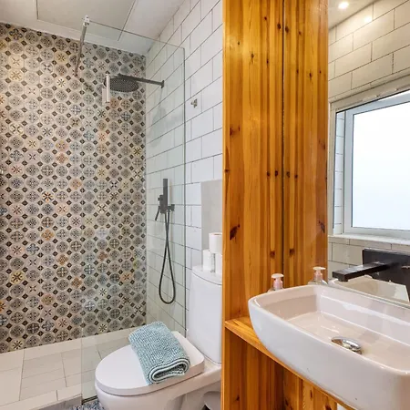 펜션 Stylish Maisonette With Yard Near Seafront Ivel1-1 *